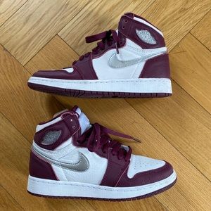 Air Jordan 1 Retro High OG Bordeaux